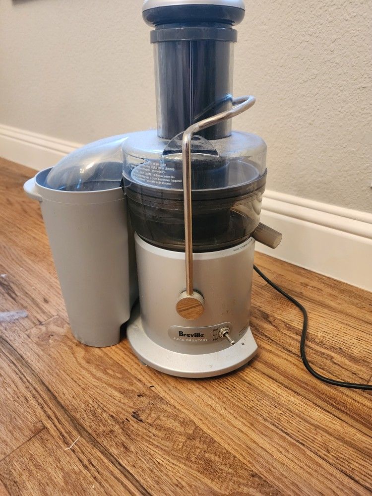 Breville Juice Fountain Crush Slow Masticating Juicer (BJS600XL) OBO