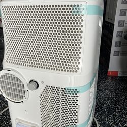 Toshiba Portable AC Unit - Like New - Read Below 