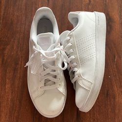 Adidas Advantage Perforated Stripe Sneaker for in Los Angeles, CA - OfferUp