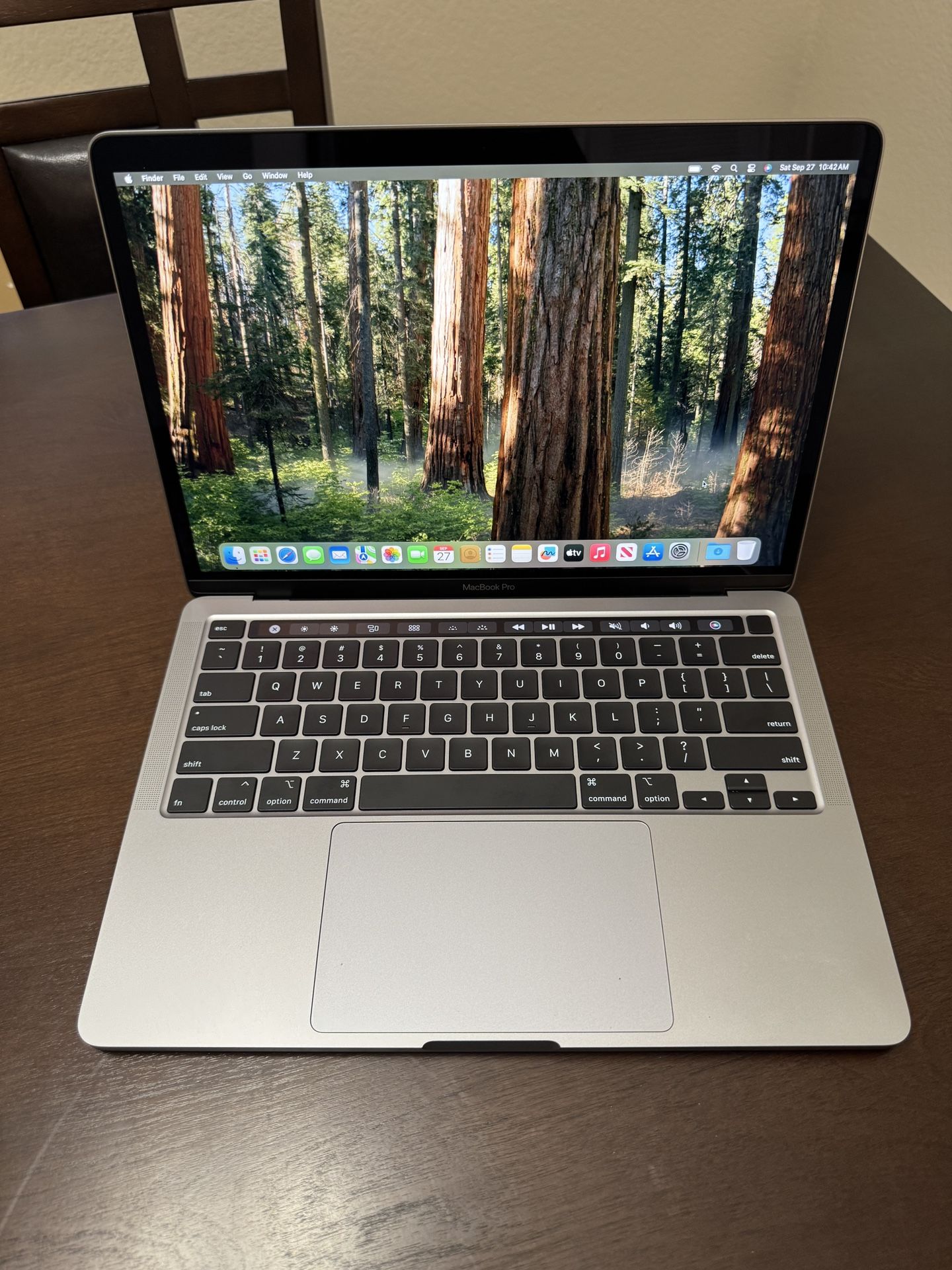 MacBook Pro 13” 2020 i5/16GB/1TB