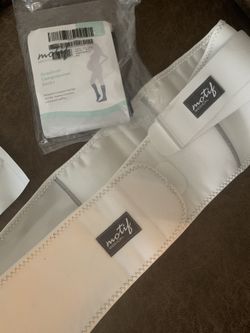 Motify Pregnancy Support Band And Compression Socks
