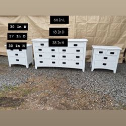 DRESSER AND 2 NIGHTSTANDS⏬️⏬️⏬️