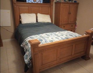 Queen size bed set