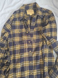 Abercrombie & Fitch Plaid Flannel Button-Up Shirt