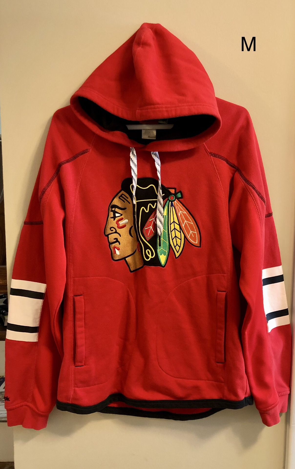 Chicago Blackhawks Hooded Sweatshirt- Size Adult Med
