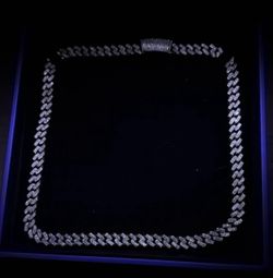Iced out 10 kt Miami Cuban link