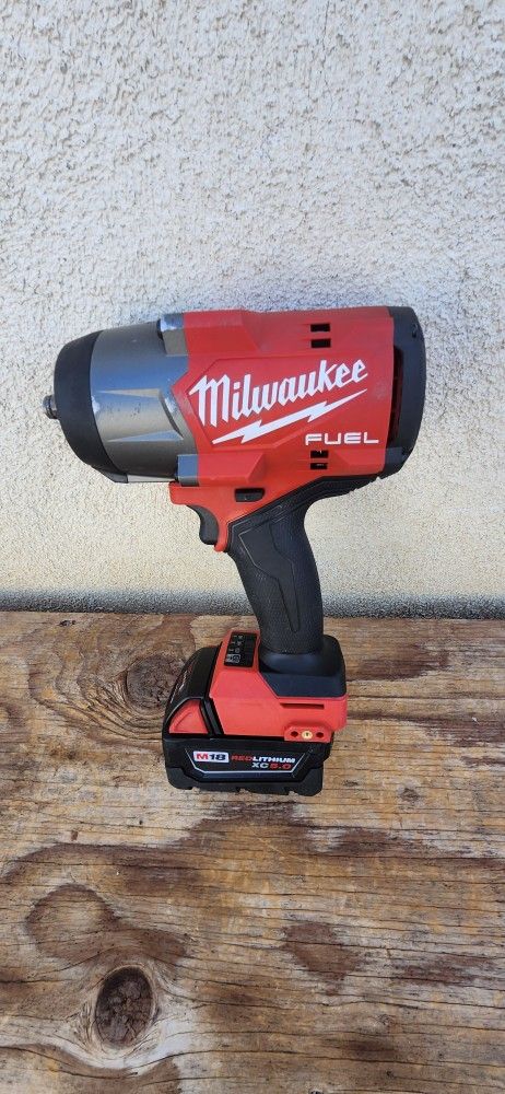 Milwaukee Impact Wrench 1/2 Tool Battery 5ah