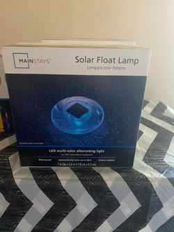 Floating solar pool lights