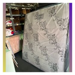 King size mattress / Colchon