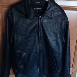 Wilson's Leather Jacket Mens Size LARGE 