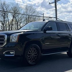 GMC Yukon Denali