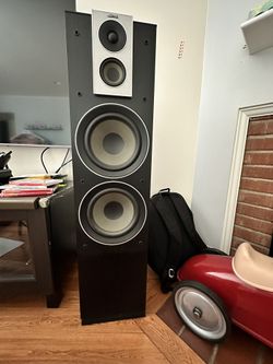 Speakers Set 2.1 Jamo Towers Floorstanding W/ Subwoofer And Central Speaker