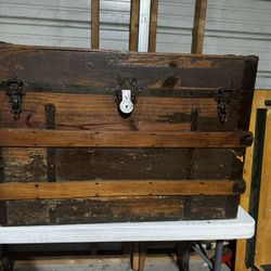 Antique trunk chest steamer