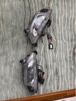 OEM Honda Civic (2016–2021) Factory Headlight Housings (Pair)
