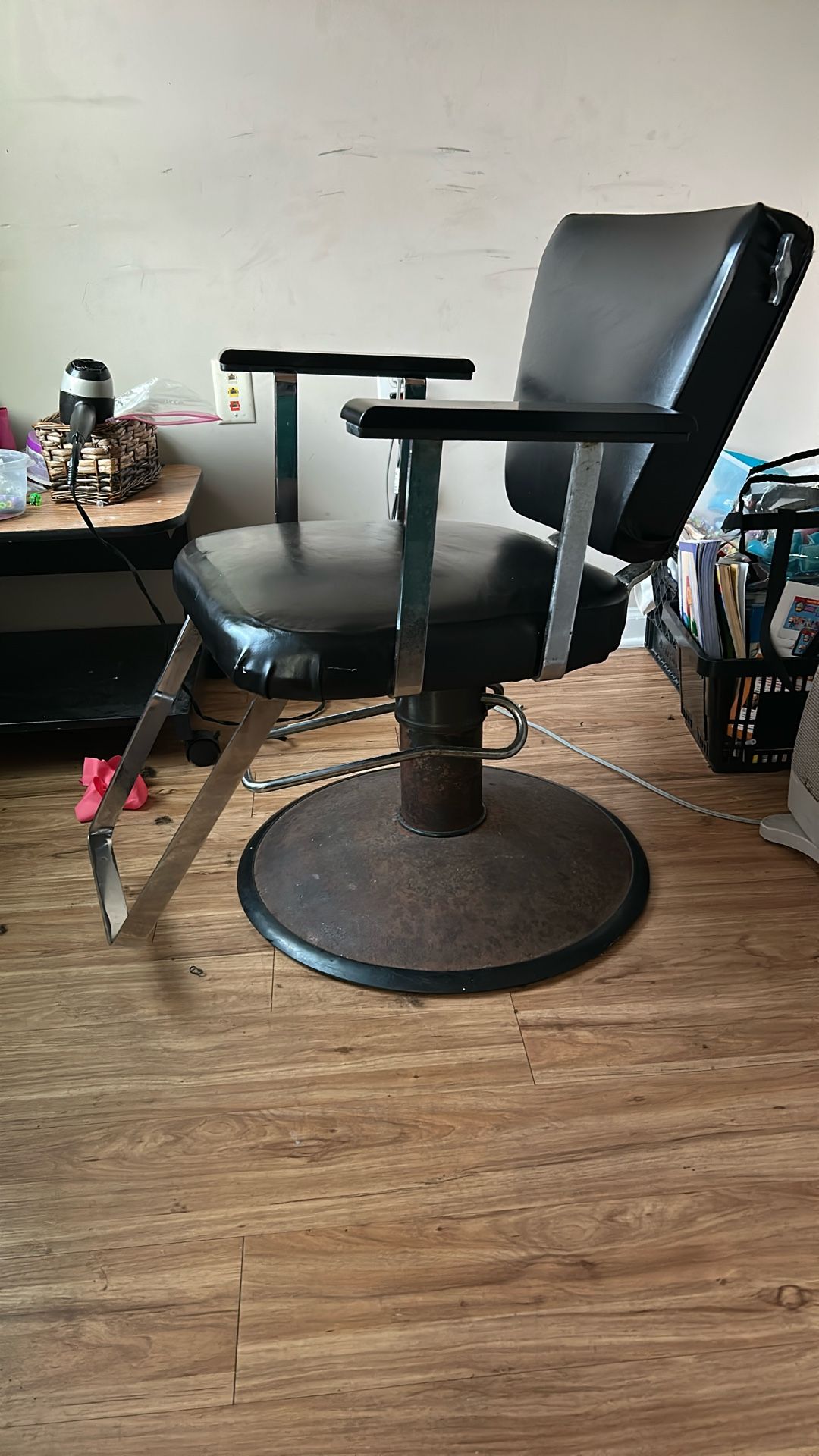 Salon Equipment