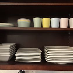 Brand New Whole Set Of Kitchen Wears $99 