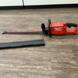 MLWAUKEE HEDGE TRIMMER WITH GUARD