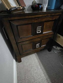 Dark Wood 2-Drawer Nightstand 1pc