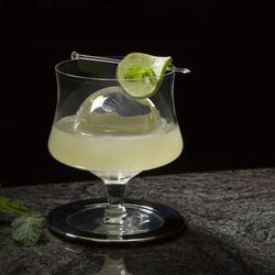 TINANA Clear Ice Ball Maker, Crystal Clear Ice Sphere Maker prepare 8 Large Round Ice Balls