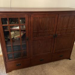 Solid Oak hutch/entertainment Center