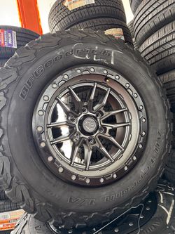 π²β
Vendo set de rines nuevos 17x9 6 lugs con llantas usadas 265/70:17 bf Goodrich