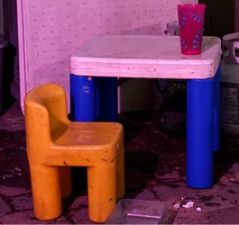 Vintage fisher price table with 1 chair