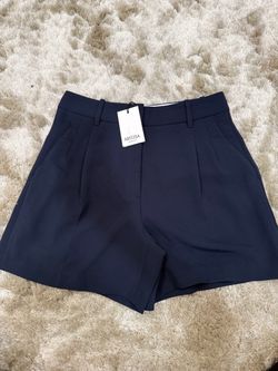 Aritzia The Effortless  Mid- Thigh Shorts Dark Night Navy Women's Size 6