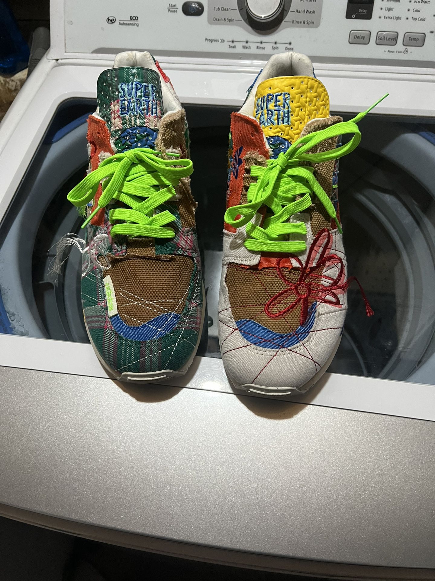 mesh ål spor Adidas ZX 8000 X Sean Wotherspoon Super Earth for Sale in Staten Island, NY  - OfferUp