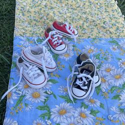 Black Converse Size (4) Red Converse Size (3) White Converse Size (5)
