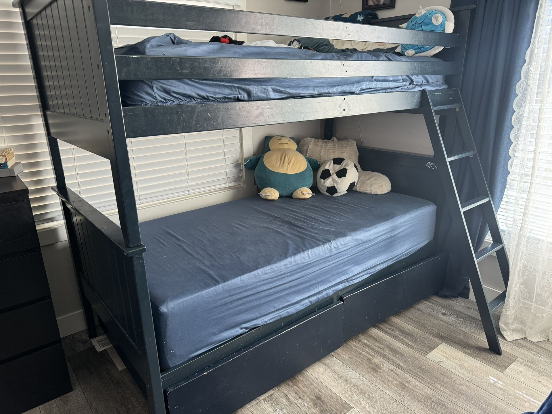 Bunk Beds, NO MATTRESS 