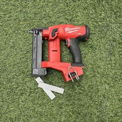 Milwaukee M18 Fuel Staples Gun 18Ga,like new Conditions 