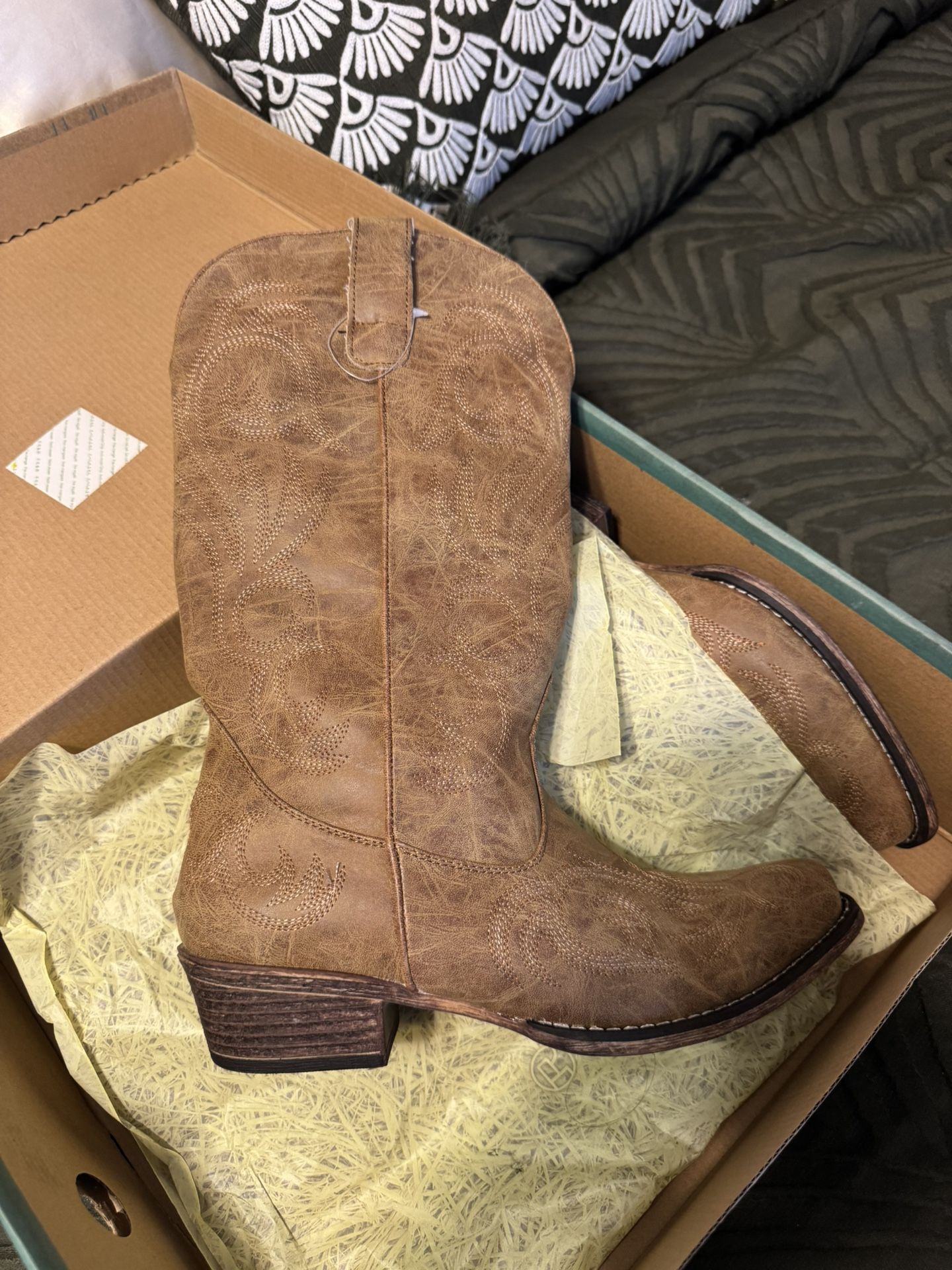 Women Cowboy Boots Wide Calf Friendly