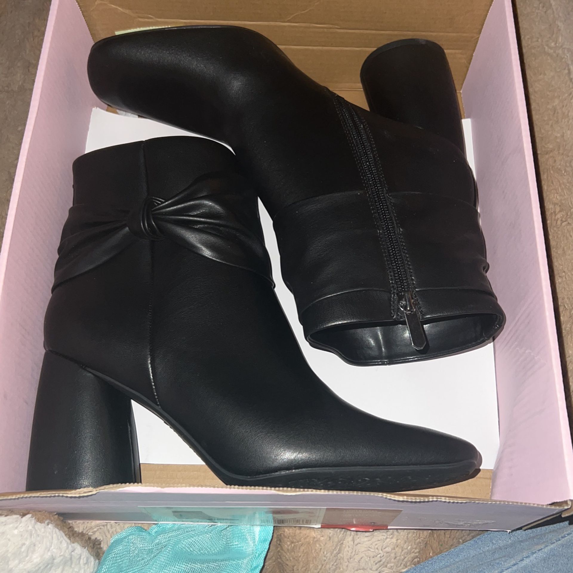 Black 9 1/2 Women’s Boot