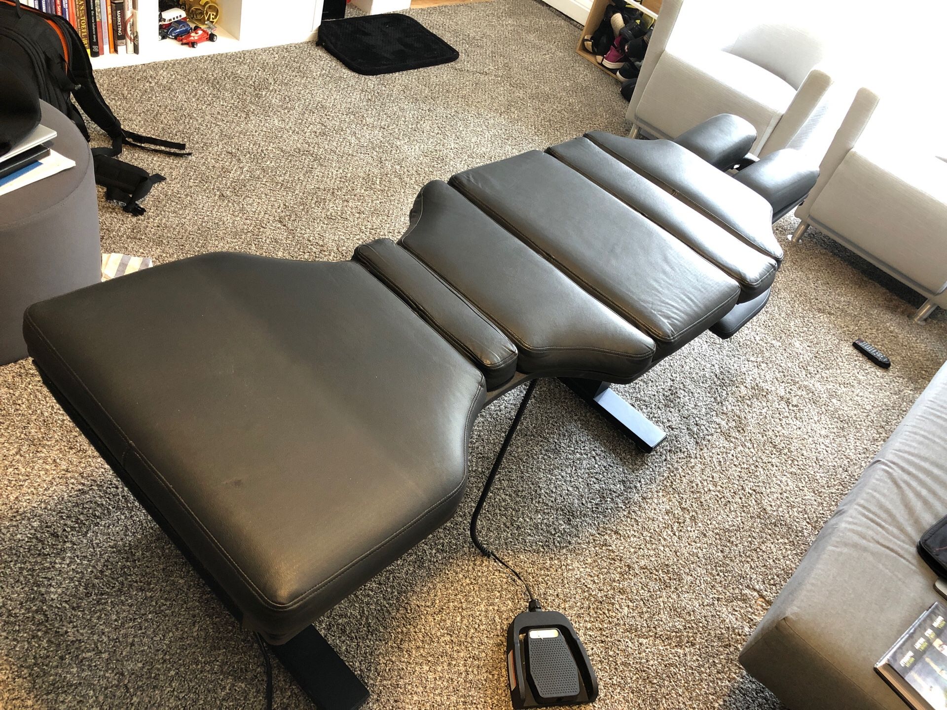 Chiropractor elevation table - Lifetimer LT- ME3 Elevation Massage and Examination Table