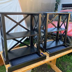 Shelves with drawers in the bottom