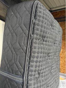 Twin size mattress beauty rest black