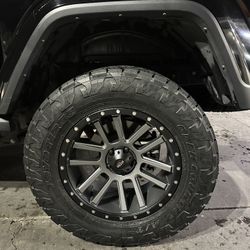 35X12.50R20 TOYO AT 3 JEEP