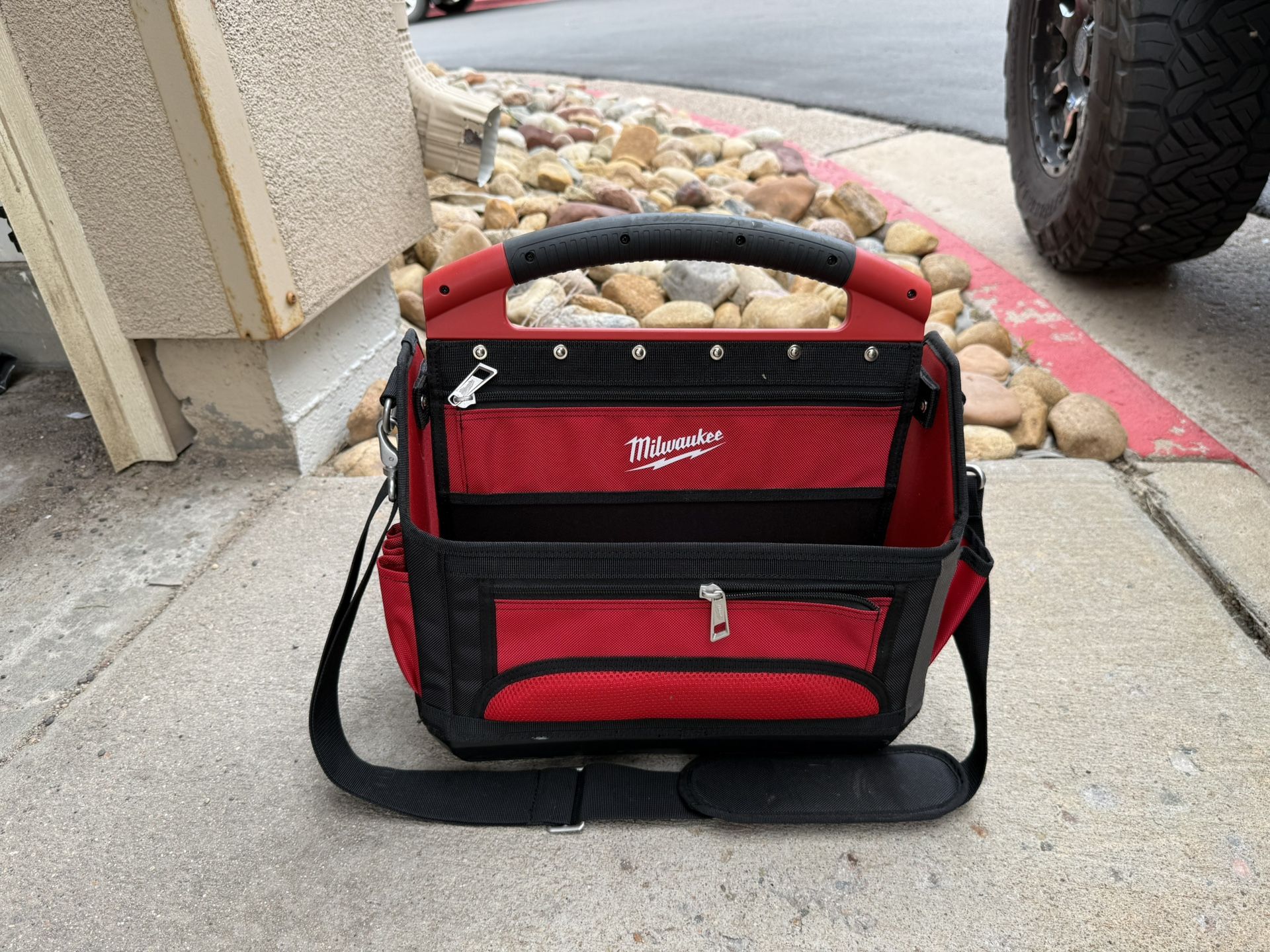 Milwaukee Pack Out Bag