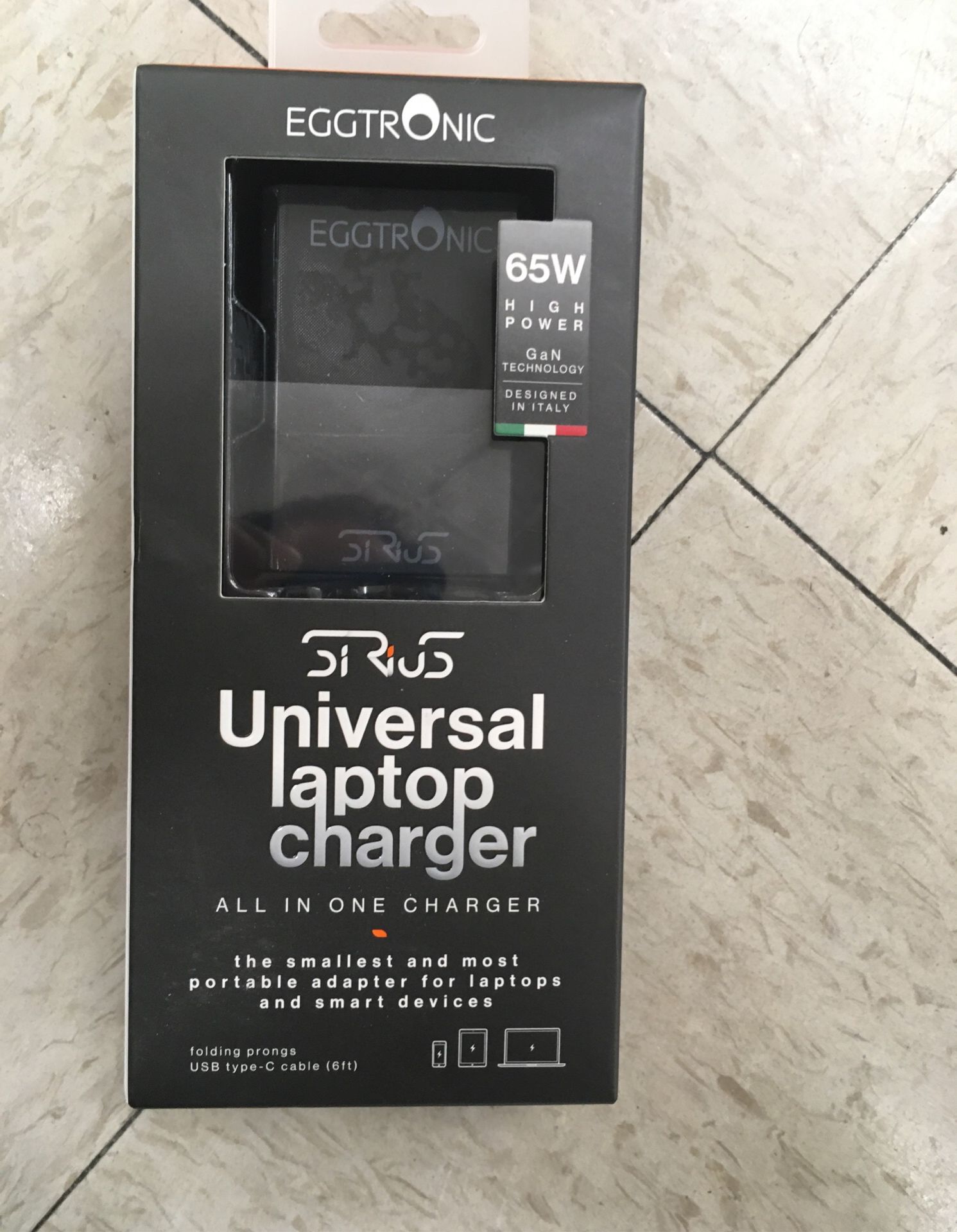 Universal laptop And Device charger 65 USB-c