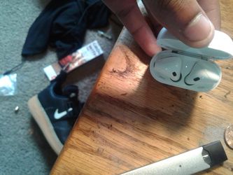 Apple airpods
