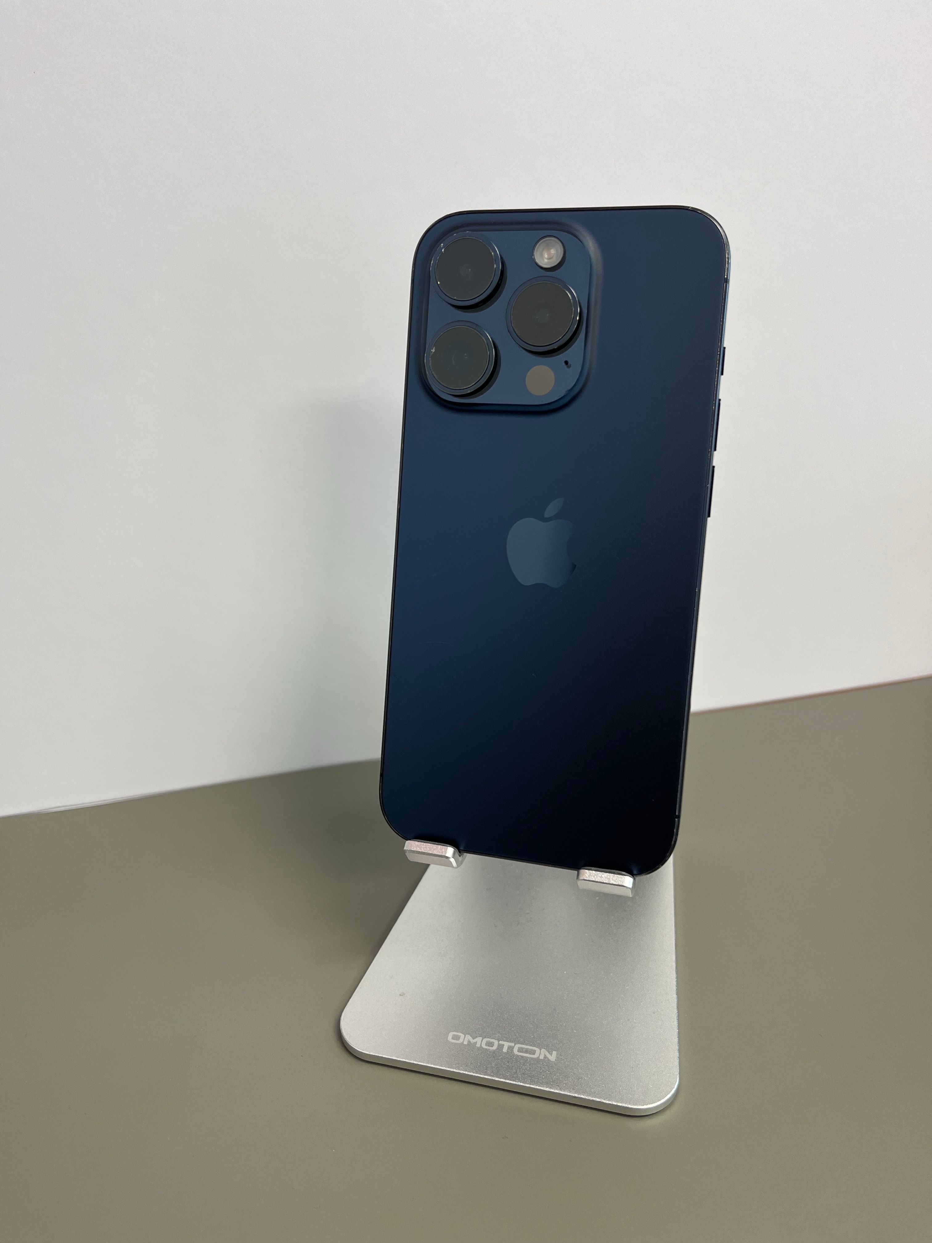 iPhone 15 Pro - AT&T/Cricket - 256GB 