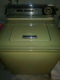 Vintage Whirlpool Supreme Wash Washing Machine! Works great