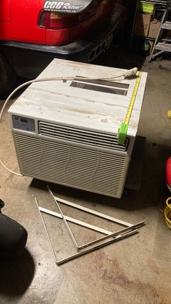 Window Air Conditioner Unit with Mounting Brackets