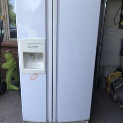 Kitchen Aide Side By Side Refrigerator 