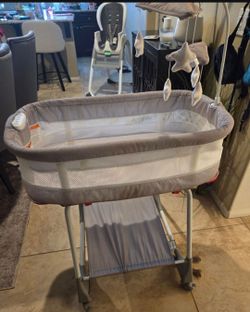 Baby Bassinet with Mobile and Storage