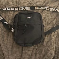 Supreme Crossbody Pouch