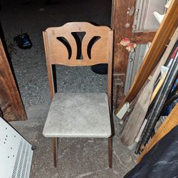 ANTIQUE FOLDING CHAIR 