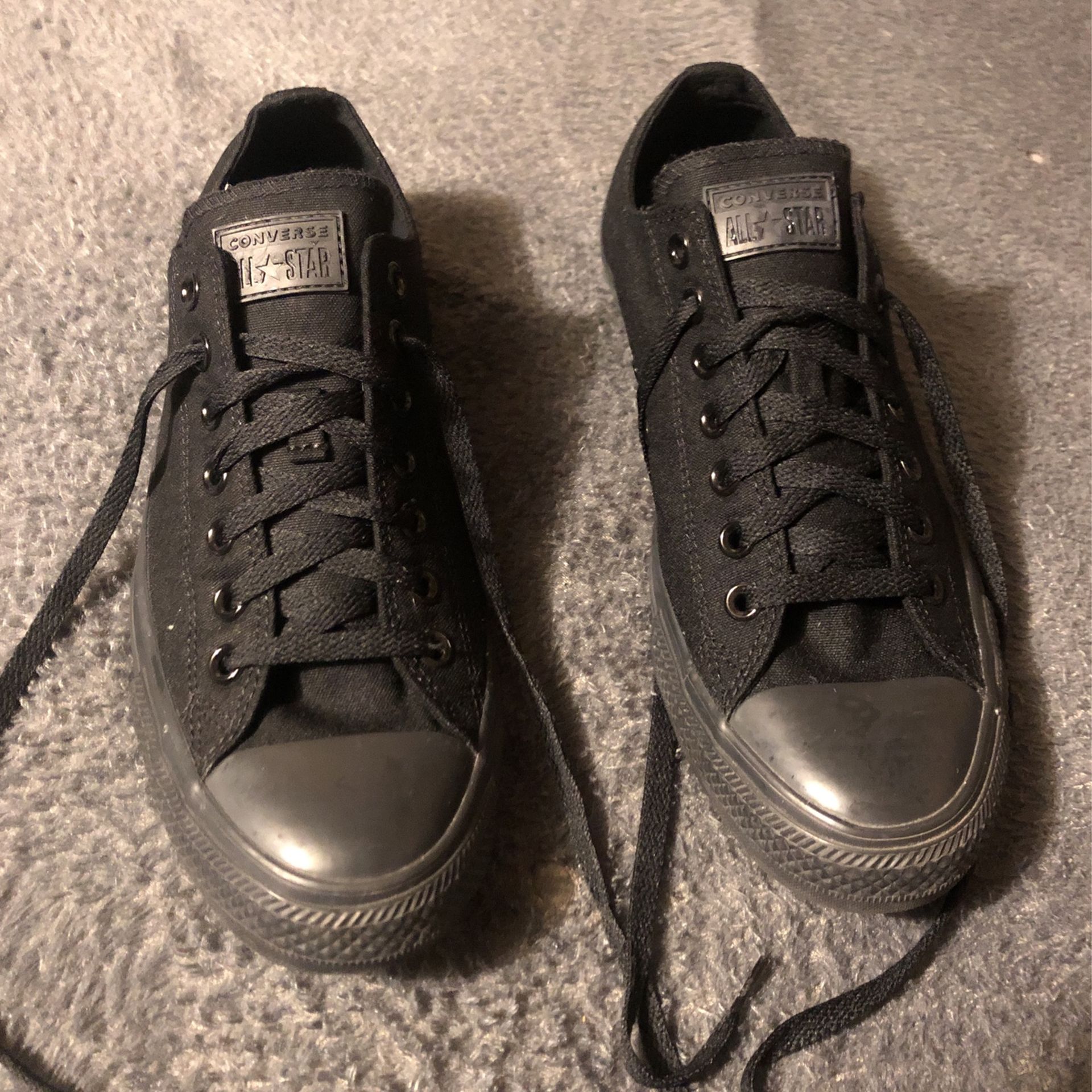 Low Cut Converse Black Size 9