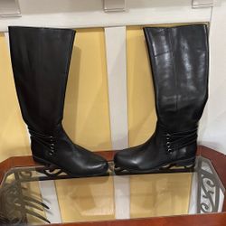 Size 8.5 Wide Shaft Black Leather Boots