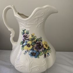 Porcelain kettle 